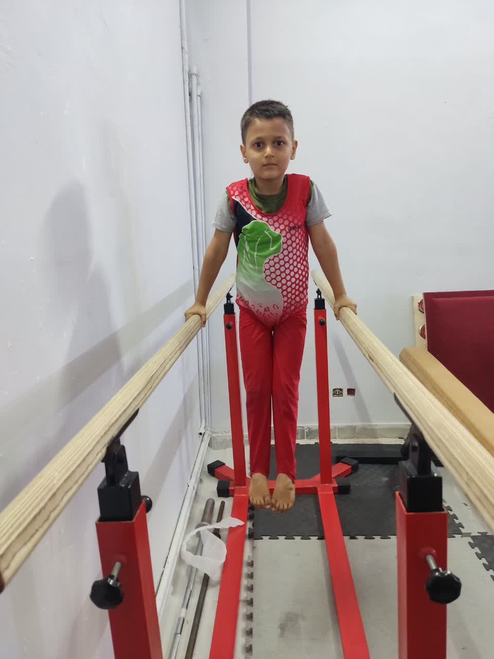 آموزش ژیمناستیک کودکان در باشگاه یاس هشتم